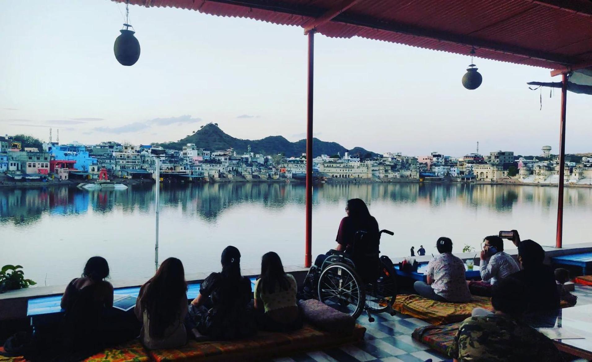 Doctor Alone Hostel Pushkar Buitenkant foto